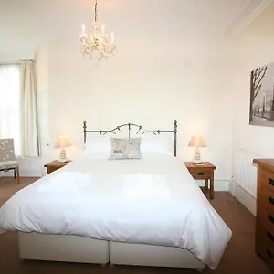Bed & Breakfast Lincoln House ****